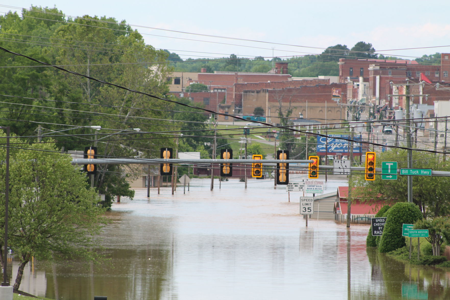 Floor in Riverdale Saturday afternoon.JPG